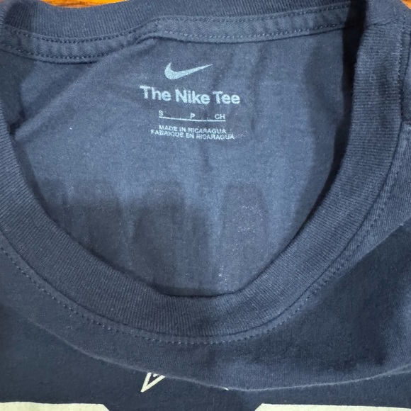 Dallas Cowboys Nike #88 CeeDee
Lamb Player T-Shirt- Blue small EUC - Picture 2 of 3